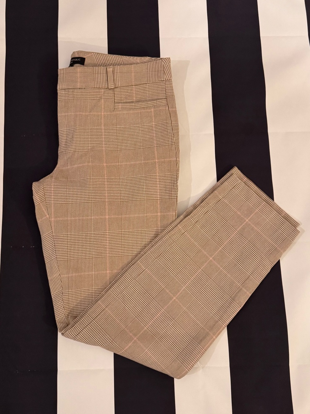 Banana Republic Women's Plaid Trousers in Beige and Tan